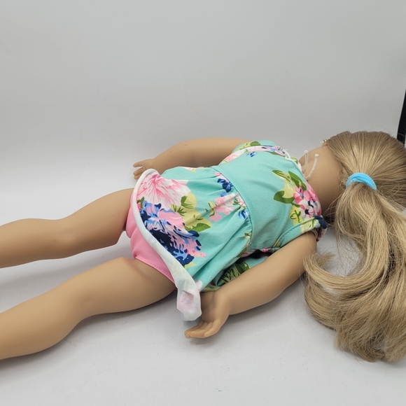 American Girl Doll 18" Blond Hair Blue Eyes With Her Ears Pierced - Picture 4 of 16